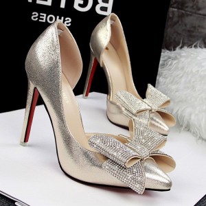 altın rengi rugan taşlı kurdeleli stiletto