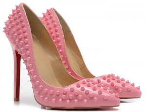 pudra pembe rugan zımbalı stiletto