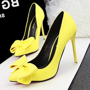 sarı deri kurdeleli ince topuklu stiletto