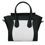 siyah beyaz zımbalı çanta