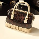 zımbalı silikon leopar siyah kol çantası sk10596