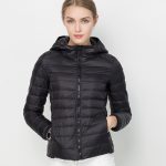 siyah kapüşonlu kısa şişme mont sk15781