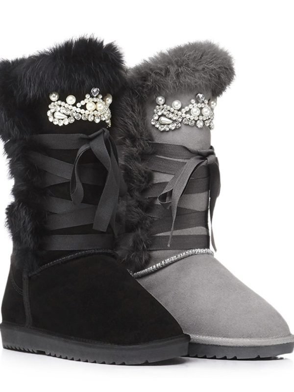 stone detail snow boots women stylish winter look