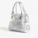gümüş rengi taşlı kol çantası sk22386