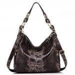 kahverengi yılan desenli deri omuz çantası sk22361