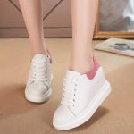 pembe beyaz süet detaylı gizli topuk ayakkabı sk22700