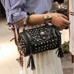 siyah kuru kafa detaylı silindir çanta sk24421