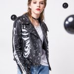 siyah baskılı kısa deri ceket sk25818