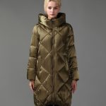 haki parlak uzun şişme mont sk26563