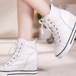 beyaz bağcıklı gizli topuk sneaker-sk30157