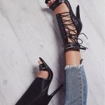 siyah ip detaylı topuklu sandalet sk30151