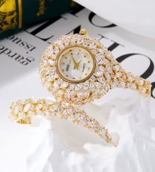 Gold crystal bracelet wristwatch for women