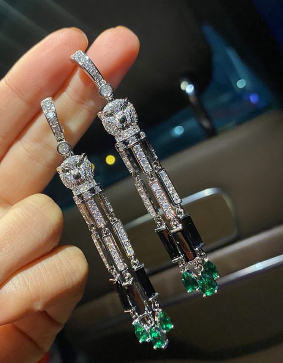 Gümüş Rengi Leopar Zirkon Taşlı Sallantılı Küpe SK52337