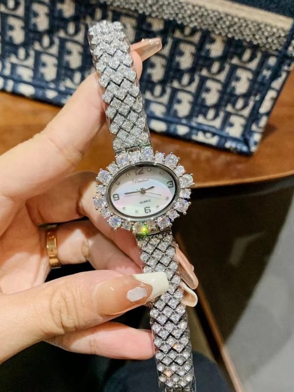 Gümüş Zirkonyum Taş İşlemeli Kol Saati SK53328 - Oval