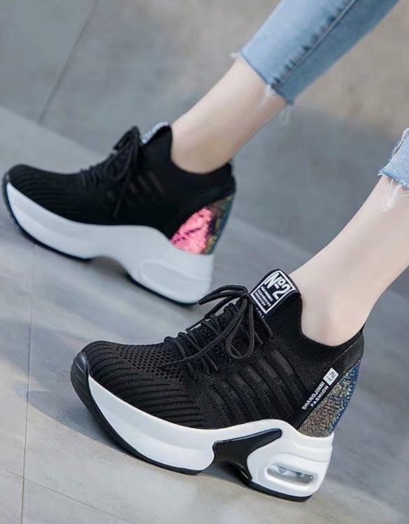 Siyah Payetli Kalın Taban Spor Ayakkabı SK52793 Siyah Payetli Kalın Taban Spor Ayakkabı SK52793