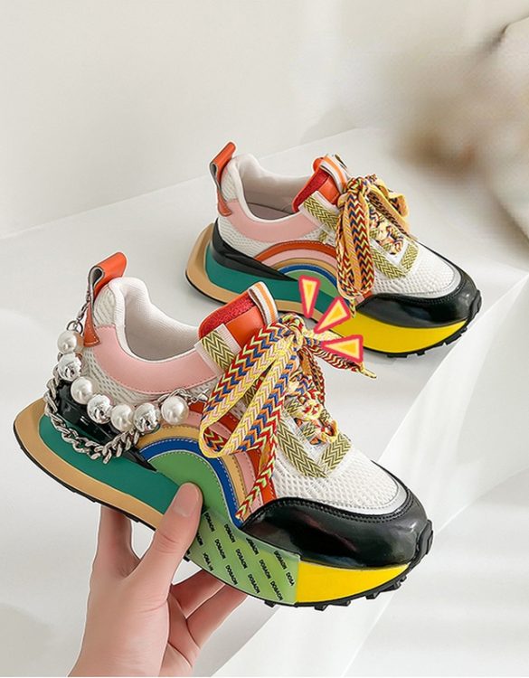 Siyah İnci Detaylı Tasarım Spor Ayakkabı Siyah İnci Detaylı Tasarım Spor Ayakkabı