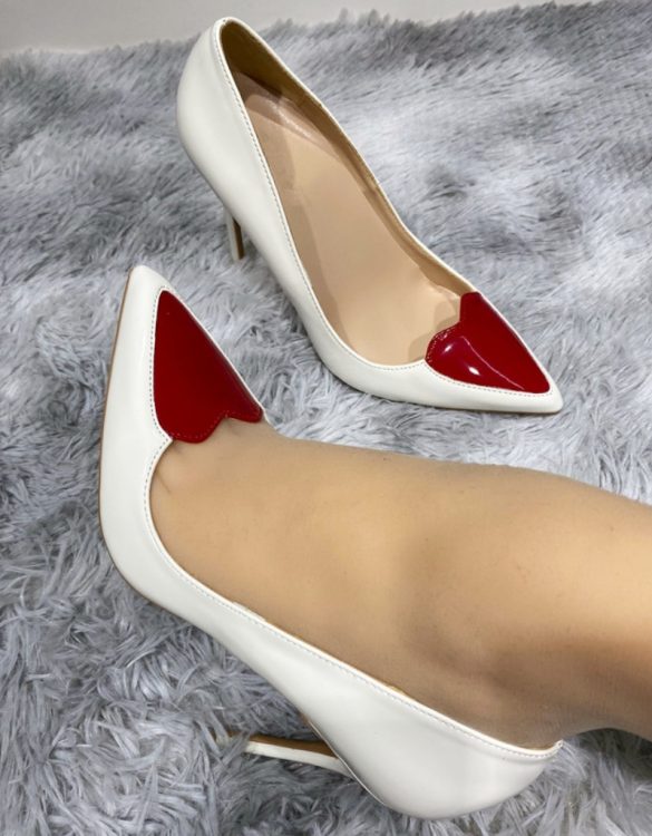 Beyaz Kalp Detaylı Tasarım İnce Topuk Stiletto SK54512