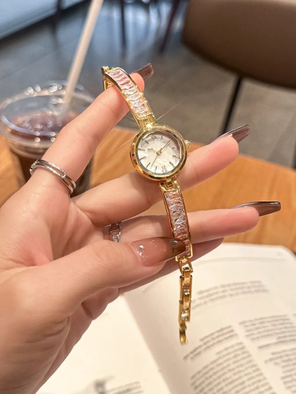 Taşlı Kelepçe Kadın Saati SK54796 - Altın