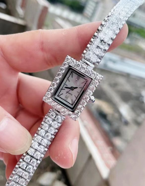 Gümüş Kristal Taşlı Kol Saati SK54788 Gümüş Kristal Taşlı Kol Saati SK54788