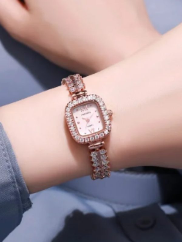 Zirkonyum Taşlı Zarif Kadın Kol Saati SK54711 - Rose