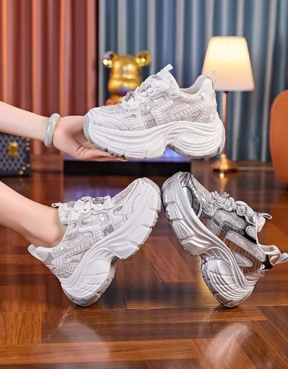 Taşlı Parlak Yüksek Taban Spor Ayakkabı SK55601 Taşlı Parlak Yüksek Taban Spor Ayakkabı SK55601