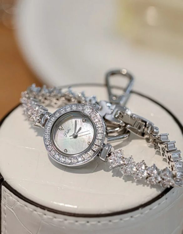 Zirkonyum Taşlı Zarif Kol Saati SK55998