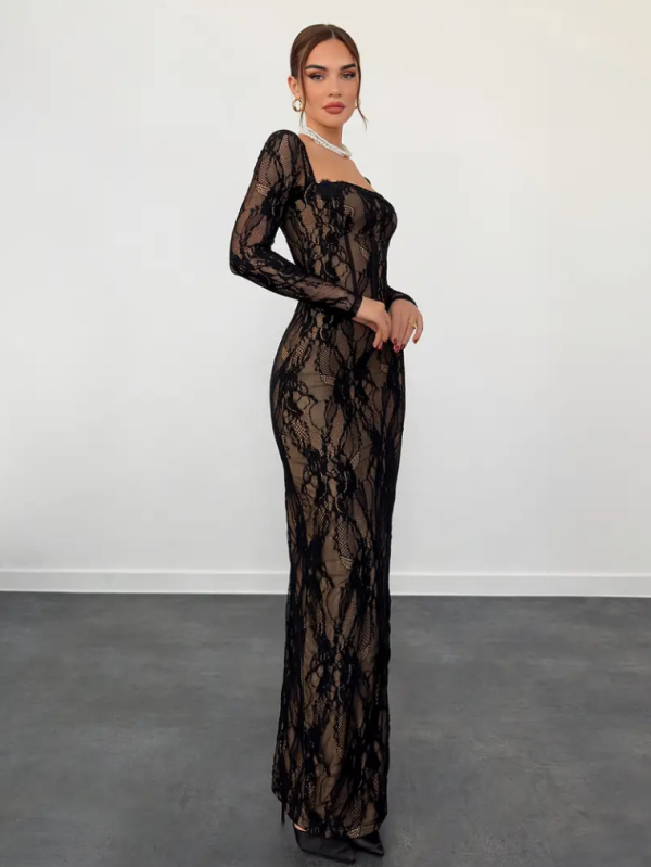 Siyah Kare Yaka Dantel Uzun Elbise