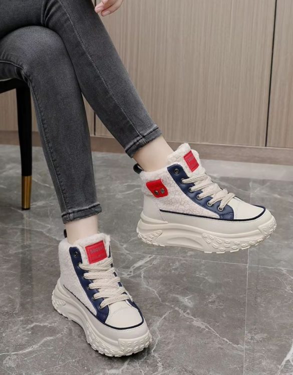 Mavi Peluş Detaylı Bağcıklı Kadın Kısa Bot SK57035