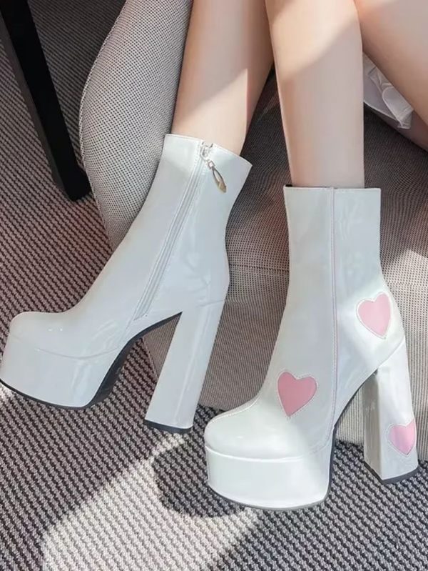 Beyaz Pudra Kalpli Parlak Kalın Topuk Bot SK56981