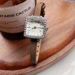 Deri Kordonlu Taşlı Elegance Kol Saati SK56924