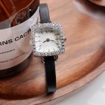 Deri Kordonlu Taşlı Elegance Kol Saati SK56924