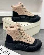 Bej Peluş Bağcıklı Kısa Spor Bot SK57013